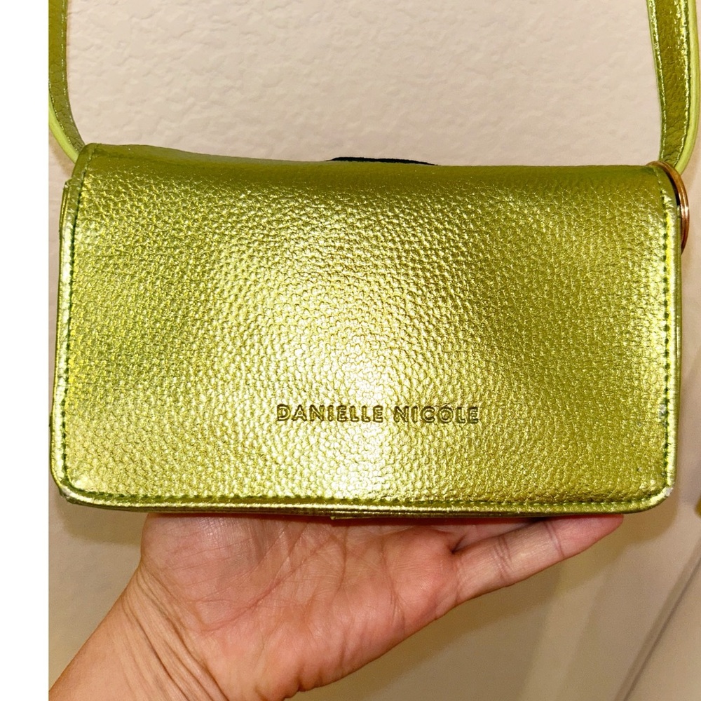 DISNEY x DANIELLE NICOLE Tinkerbell Crossbody Phone-Wallet bag in Metall… - Picture 2 of 13
